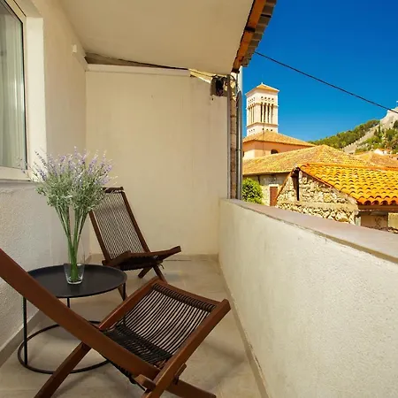 Apartment And Studios Happy Place Hvar Town Exterior photo