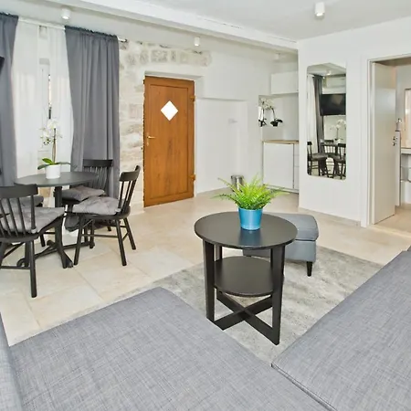 Apartment And Studios Happy Place Hvar Town Exterior photo