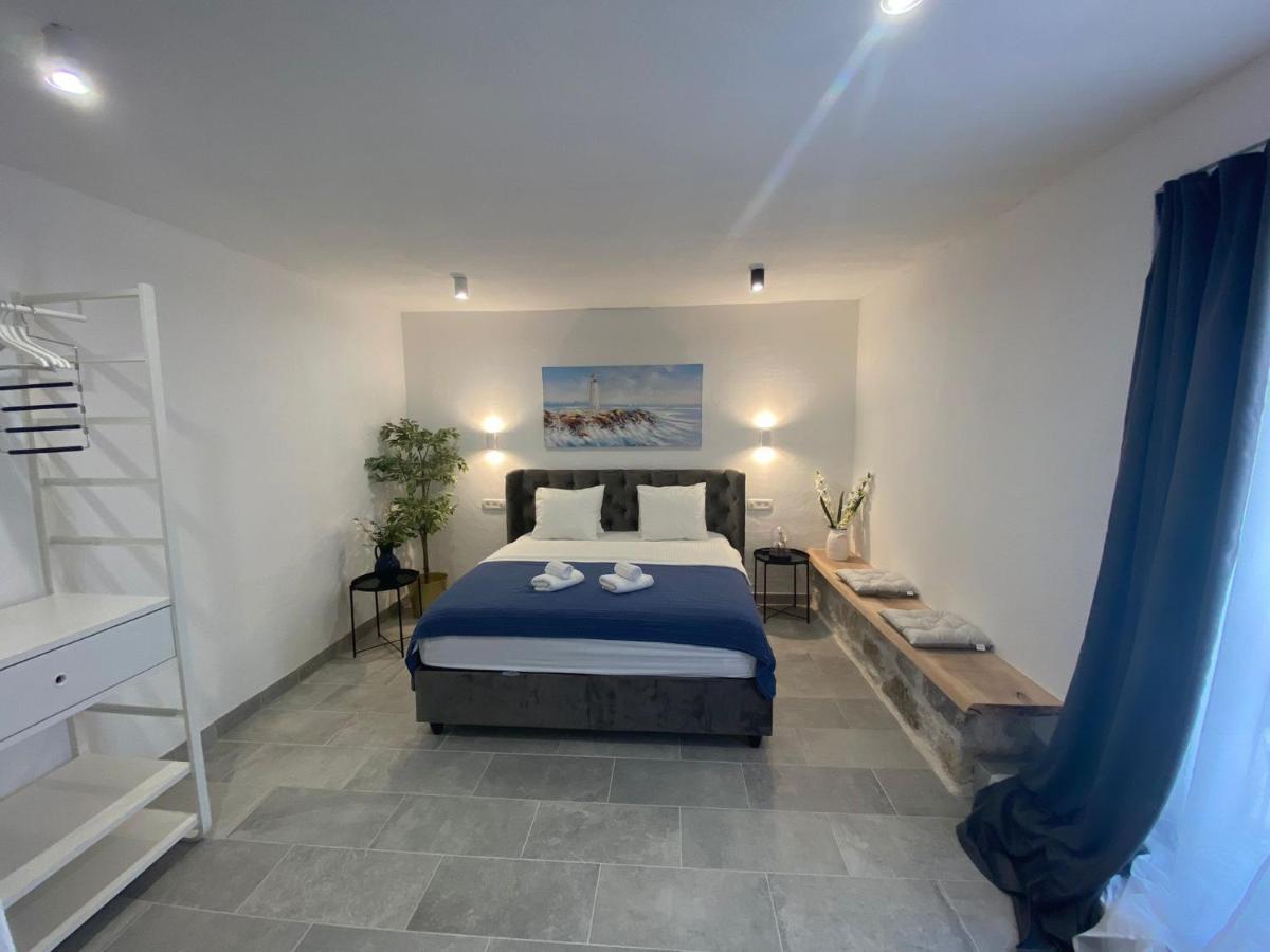 Apartment And Happy Place Hvar Town